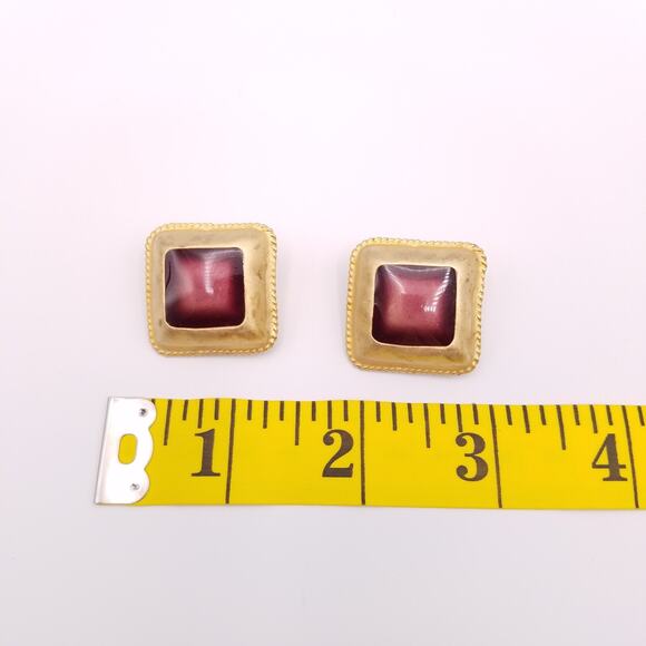 Vintage Square Clip On Earrings Gold Tone Matte Rope Border Red Enamel 90s - Picture 5 of 5